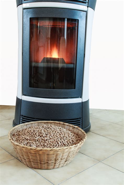 Electricity-dependent pellet stove